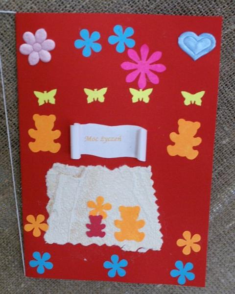 pp483529.jpg - Karty wykonane przez dzieci z kółka plastycznego przy bibliotece w Kadzidle